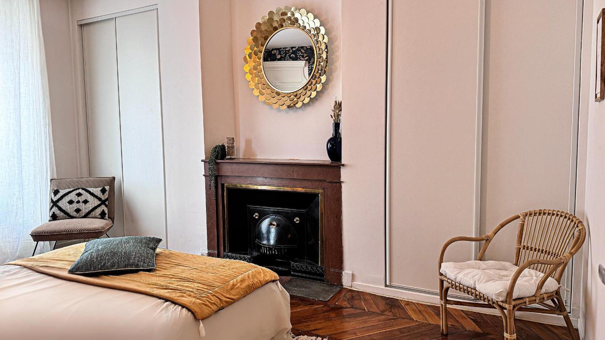 Suite Flamenco Oullins Esterno foto